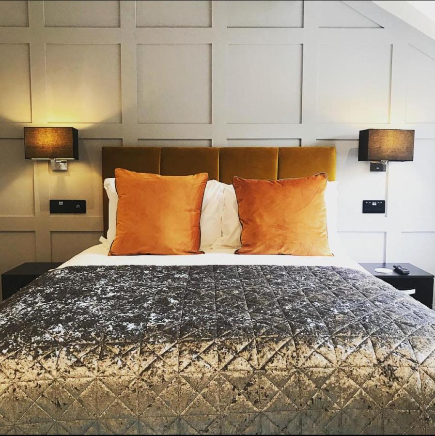 The Mews Boutique Deluxe Apartments, Sleep 2-6 People , Central Location, Free Parking Windermere Eksteriør billede