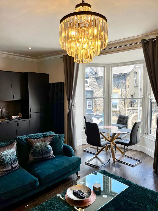 The Mews Boutique Deluxe Apartments, Sleep 2-6 People , Central Location, Free Parking Windermere Eksteriør billede