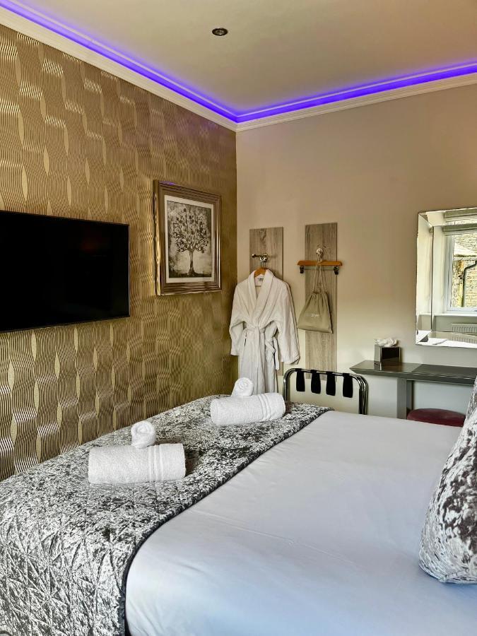 The Mews Boutique Deluxe Apartments, Sleep 2-6 People , Central Location, Free Parking Windermere Eksteriør billede