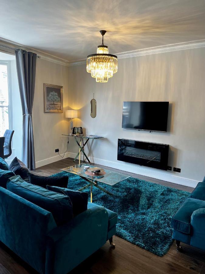 The Mews Boutique Deluxe Apartments, Sleep 2-6 People , Central Location, Free Parking Windermere Eksteriør billede
