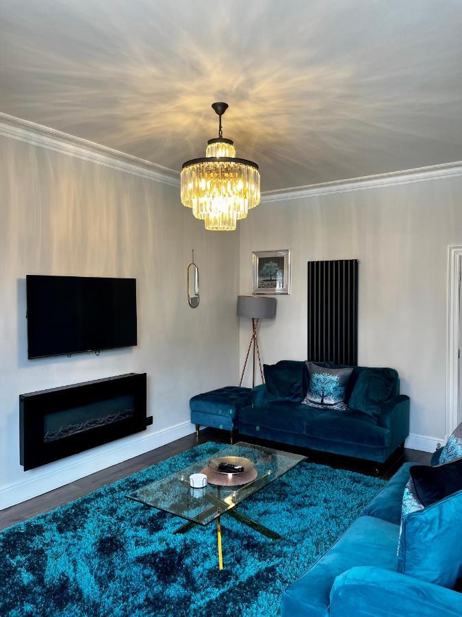 The Mews Boutique Deluxe Apartments, Sleep 2-6 People , Central Location, Free Parking Windermere Eksteriør billede